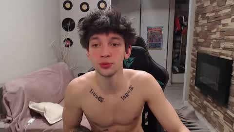 Snapshot of teddy_mode chatting on November 2025 05:46:01 PM Teddy online show from November 2025 05:46:01 PM