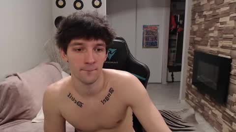 Snapshot of teddy_mode chatting on November 2025 11:47:02 PM Teddy online show from November 2025 11:47:02 PM