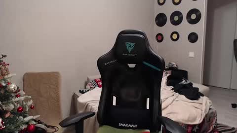 Snapshot of teddy_mode chatting on December 2025 07:17:01 AM Teddy online show from December 2025 07:17:01 AM