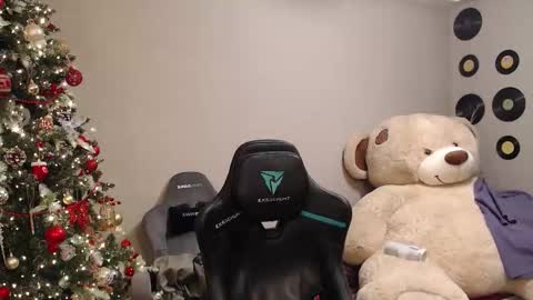 Snapshot of teddy_mode chatting on December 2025 11:02:01 PM Teddy online show from December 2025 11:02:01 PM