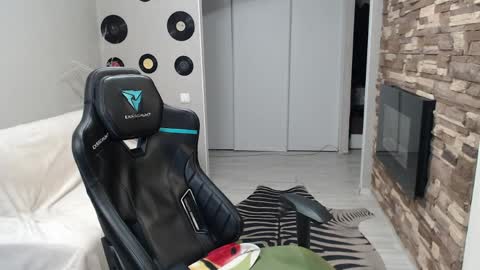 Teddy online show from May 2026 05:51:01 PM