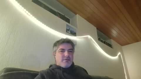 Peter online show from March 2025 04:24:01 AM