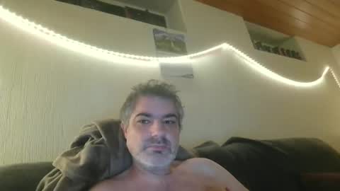 Peter online show from October 2025 05:06:02 PM