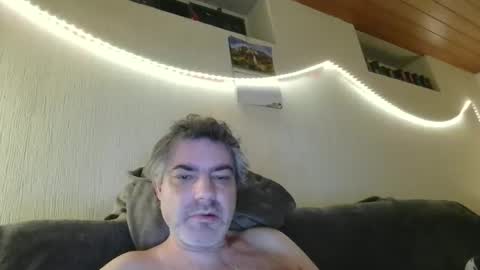 Peter online show from December 2025 05:52:02 PM