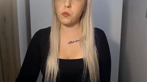 Teeyara  online show from February 2026 03:32:02 PM