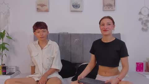 Estefani online show from December 2025 03:20:04 PM