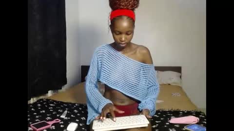 Snapshot of tempting_vibe chatting on February 2026 06:50:01 PM tempting_vibe online show from February 2026 06:50:01 PM