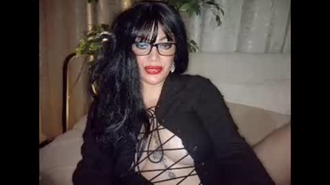talia i m  french girl online show from June 2026 06:25:02 PM