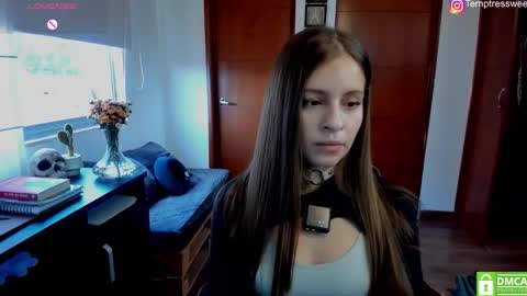 Snapshot of temptressweet chatting on October 2025 09:59:01 PM Scar online show from October 2025 09:59:01 PM