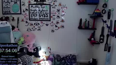 Snapshot of ten_tickle_pixie chatting on October 2025 10:11:02 PM Pixie and Tentacle Overlord online show from October 2025 10:11:02 PM