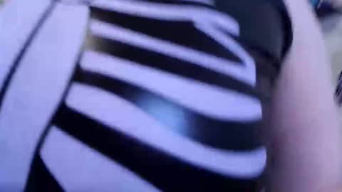 Snapshot of ten_tickle_pixie chatting on November 2025 01:39:01 AM Pixie and Tentacle Overlord online show from November 2025 01:39:01 AM