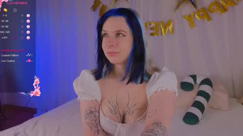 Snapshot of tender__kitty chatting on December 2025 10:08:02 AM Sue online show from December 2025 10:08:02 AM
