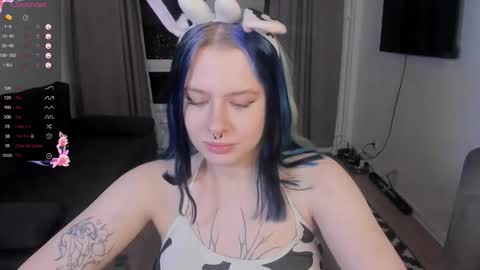 Snapshot of tender__kitty chatting on February 2026 03:21:02 PM Sue online show from February 2026 03:21:02 PM