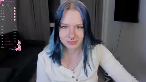 Snapshot of tender__kitty chatting on February 2026 05:27:01 PM Sue online show from February 2026 05:27:01 PM