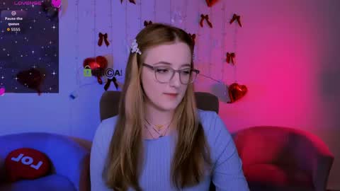ur Louise online show from May 2026 07:19:01 PM