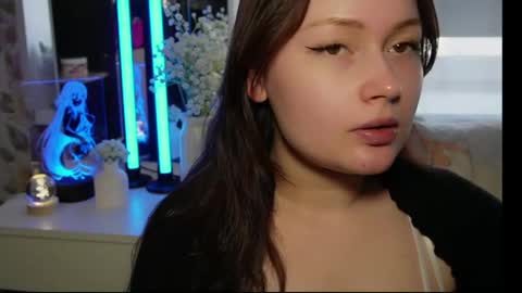 Snapshot of tendre_amelia chatting on June 2026 08:29:01 AM tendre_amelia online show from June 2026 08:29:01 AM