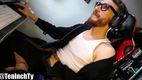 Ty online show from April 2026 07:33:02 PM