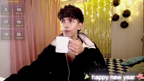 teo brown Independent model online show from December 2024 11:49:02 PM