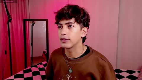 teo brown Independent model online show from January 2025 01:53:01 PM