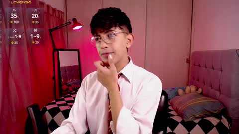 teo brown Independent model online show from January 2025 03:52:02 PM