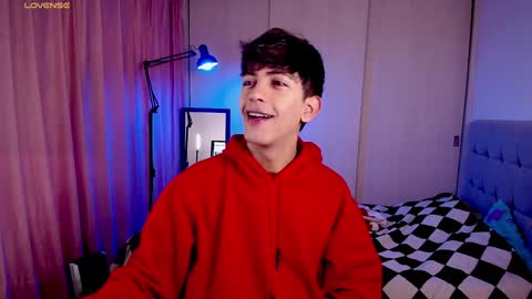 teo brown Independent model online show from January 2025 01:21:01 PM