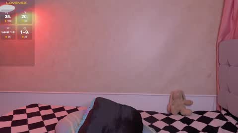 teo brown Independent model online show from October 2025 01:39:02 AM