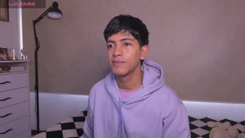 teo browny online show from November 2025 12:42:02 PM