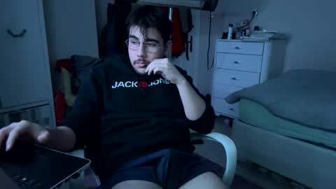 Snapshot of teowoody chatting on March 2026 01:24:02 AM Teo online show from March 2026 01:24:02 AM