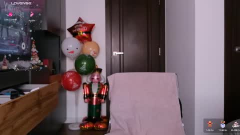 Snapshot of teressalov33 chatting on December 2024 11:33:01 AM Teressa I had my teeth surgerygonna be OFF few days online show from December 2024 11:33:01 AM