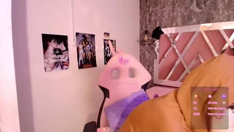 Terra Elowen online show from October 2025 11:33:02 AM