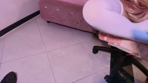 Terra Elowen online show from November 2025 11:41:01 AM