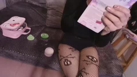 Terra Elowen online show from December 2025 11:15:02 AM