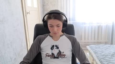 Snapshot of terranaufzinger chatting on October 2025 04:43:02 AM Anny Simpson online show from October 2025 04:43:02 AM