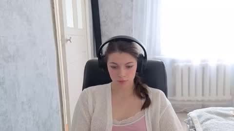 Snapshot of terranaufzinger chatting on November 2025 06:03:02 AM Anny Simpson online show from November 2025 06:03:02 AM