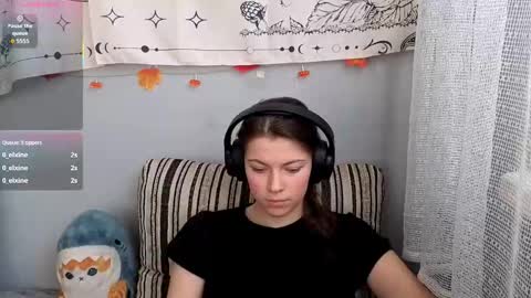 Anny Simpson online show from November 2025 06:34:02 AM