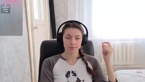 Anny Simpson online show from December 2025 05:57:01 AM