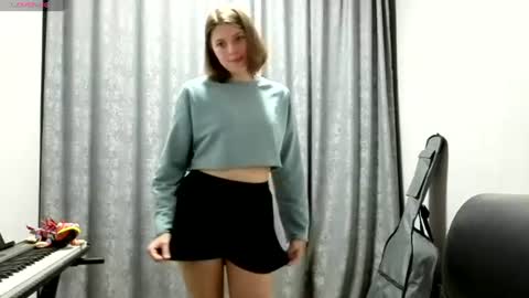 Anny Simpson online show from June 2026 09:37:01 PM