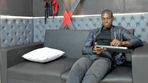 terranze_z online show from October 2025 08:15:01 PM