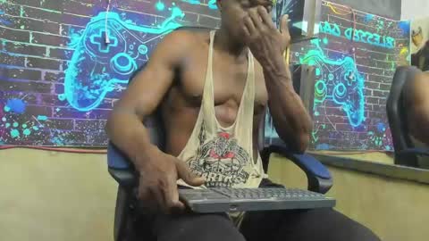terranze_z online show from May 2026 12:43:01 PM