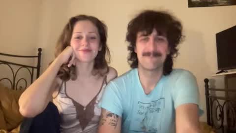 Snapshot of terry_and_elanor chatting on November 2025 01:49:02 AM terry and elanor online show from November 2025 01:49:02 AM