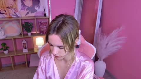 tessa_shy_ online show from May 2026 02:12:01 PM