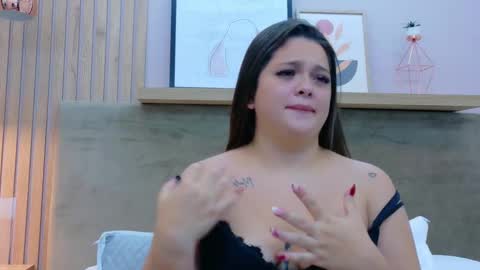 Snapshot of tessa_stones chatting on October 2025 05:54:02 AM tessa stones online show from October 2025 05:54:02 AM