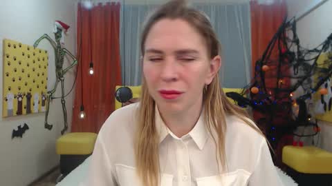 Snapshot of tessadaybreak chatting on October 2025 07:40:02 AM tessadaybreak online show from October 2025 07:40:02 AM