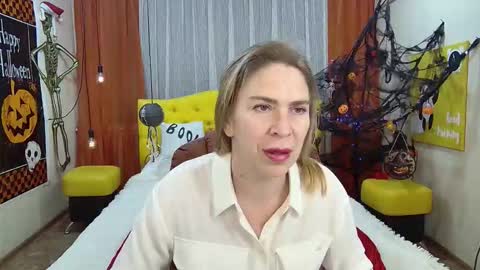 Snapshot of tessadaybreak chatting on October 2025 06:24:01 AM tessadaybreak online show from October 2025 06:24:01 AM