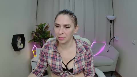 tessadaybreak online show from May 2026 06:54:01 AM