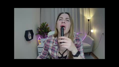 tessadaybreak online show from May 2026 08:21:01 AM