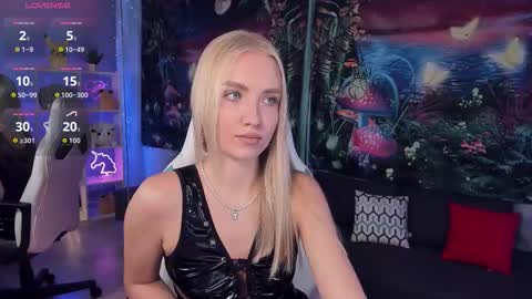 Snapshot of tessahamilton chatting on October 2025 10:38:01 AM TessaHamilton online show from October 2025 10:38:01 AM