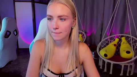 Snapshot of tessahamilton chatting on October 2025 01:23:04 PM TessaHamilton online show from October 2025 01:23:04 PM