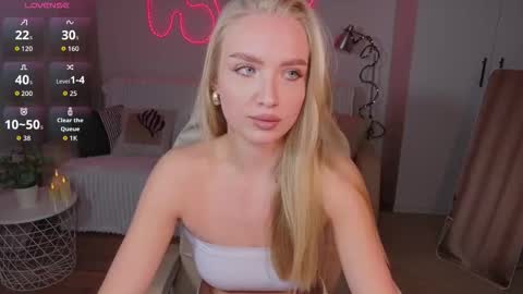 Snapshot of tessahamilton chatting on February 2026 03:21:01 PM TessaHamilton online show from February 2026 03:21:01 PM