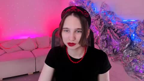 Tessa online show from December 2025 09:03:02 AM